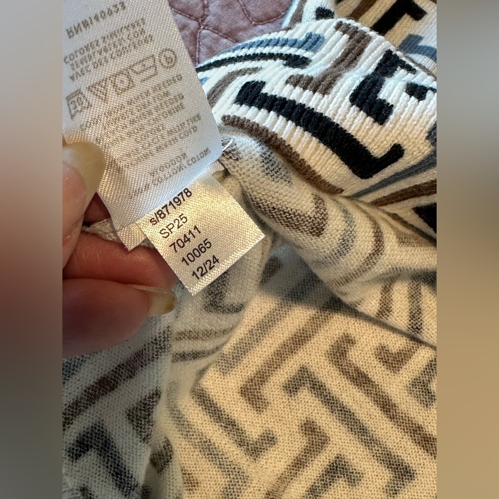 Ann Taylor Factory Black and White Patterned Short Sleeve Sweater - Picture 9 of 10